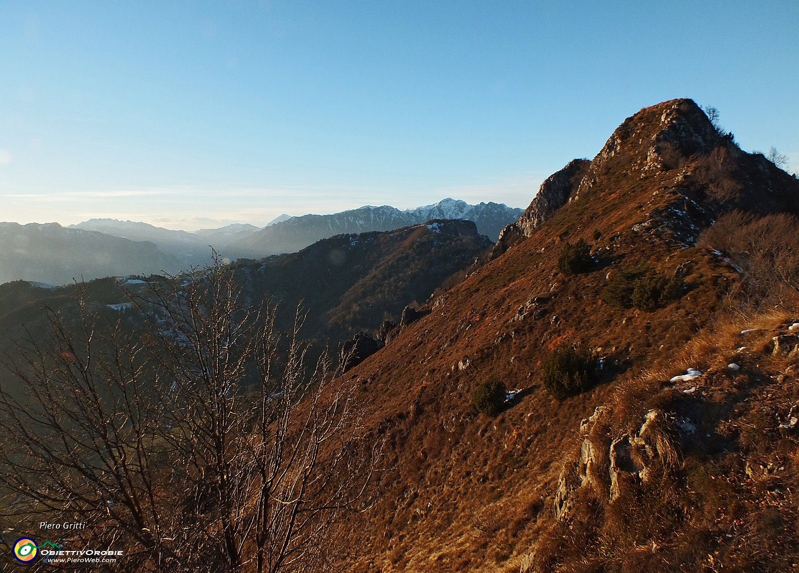 29 La cima del Monte Castello (1474 m.).JPG